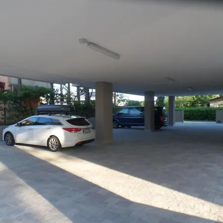 Apartment Resort-style Flat With Pool Perfect For Families